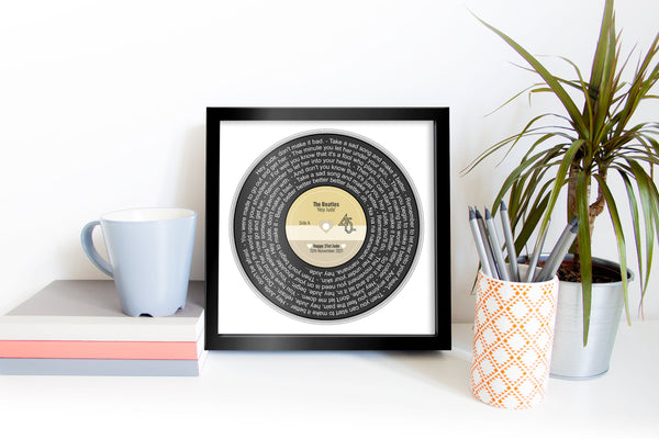 Romantic gift - Framed Song lyrics with your choice of special song - Vinyl record design - Personalised Gift - Anniversary | Wedding Gift